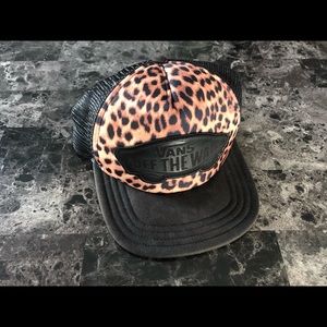 Vans cheetah snapback